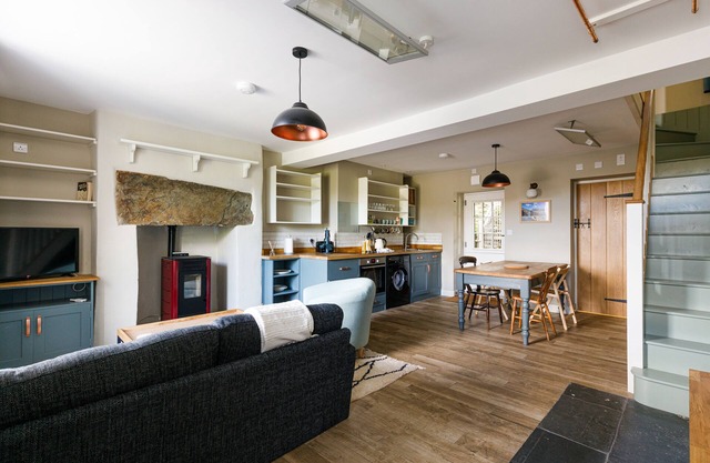 Cosy, 2-bedroom Snowdonia cottage mountain retreat