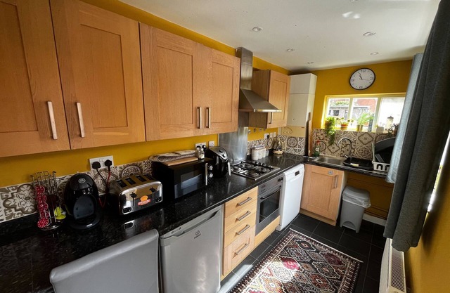 Cosy 2BR House Close to Burton-on-Trent Centre