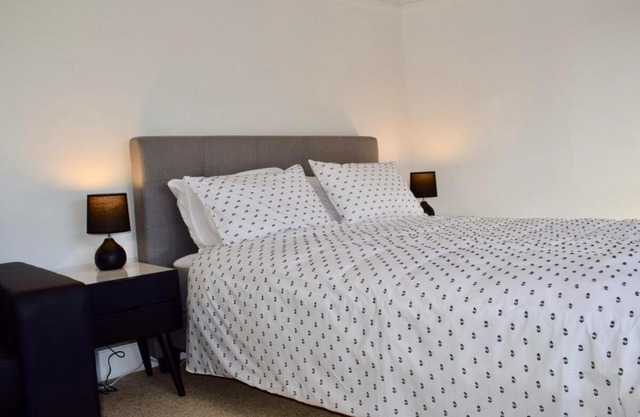 Cosy 3 Bedroom Apartment In Trendy Haberfield
