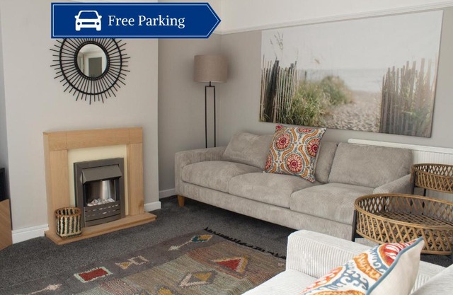 Cosy 3Bed Bungalow in West Kirby, Free Parking