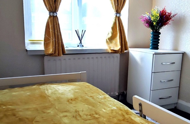 Cosy 4 Beds-3 bedroom Whole House with all amenities in Great Barr, Birmingham