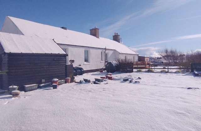 Cosy and Charming Cottage on the Hebridean Way - 15 min Walk to Shore