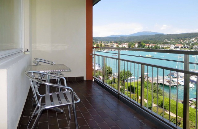 Confortable appartement pour 4 personnes avec TV, balcon et parking