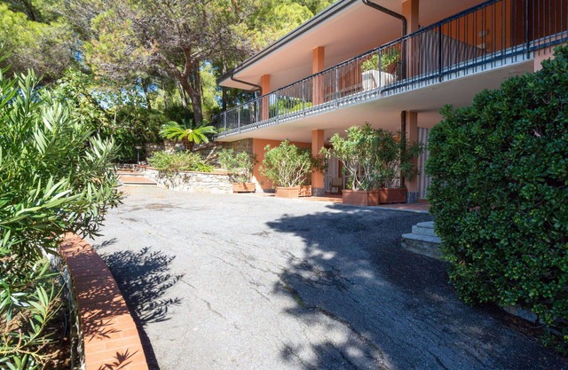 Confortable appartement dans une maison de vacances avec WIFI, climatisation, TV, terrasse, parking