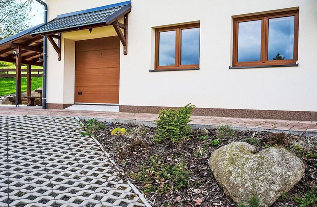 Agréable appartement pour 4 personnes avec WIFI, TV, terrasse et parking