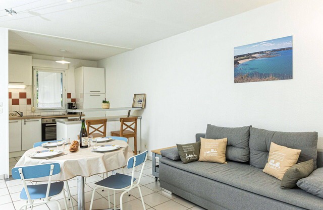 Agréable appartement pour 4 personnes avec WIFI, TV, terrasse et parking