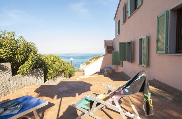 Joli appartement pour 4 personnes avec WIFI, climatisation, TV, terrasse et parking