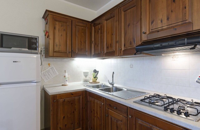 Bel appartement avec WIFI, TV, patio, animaux admis, vue panoramique et parking