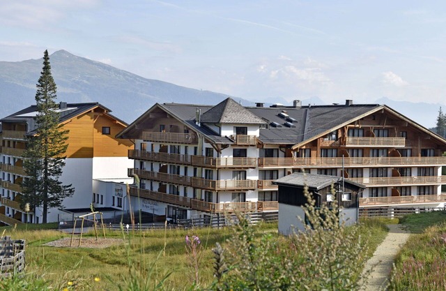 Confortable appartement avec WIFI, piscine, TV, balcon, animaux admis et vue panoramique