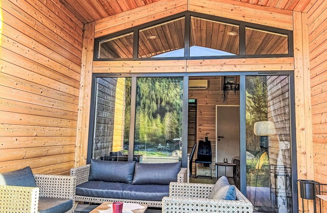 Appartement dans une maison de vacances avec climatisation, TV, terrasse, animaux admis, parking
