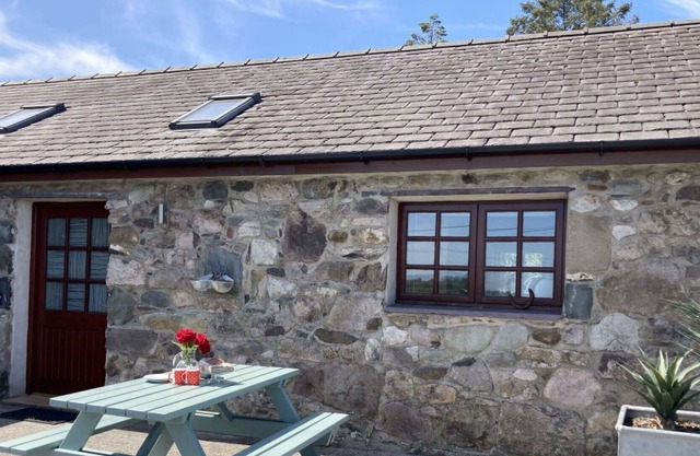 Cosy apartment in villa for 4 guests with WIFI, TV, patio, panoramic view and parking