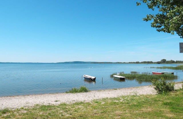 Bel appartement dans une maison de vacances avec WIFI, TV, terrasse, animaux admis et parking