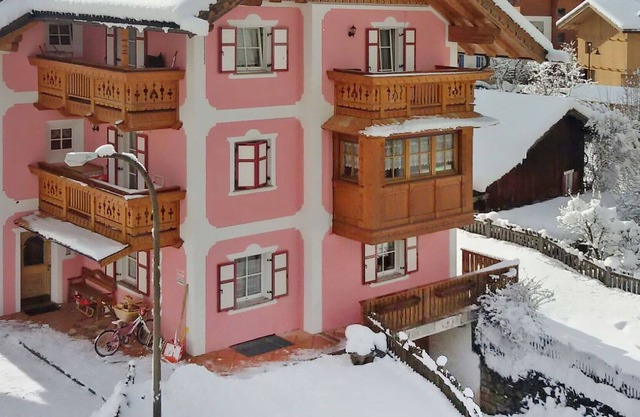 Bel appartement pour 5 personnes avec WIFI, TV et parking