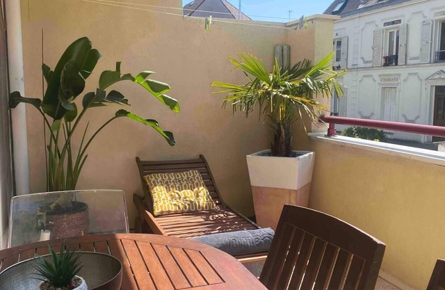Appartement cosy équipé avec terrasse entre Paris et Disney