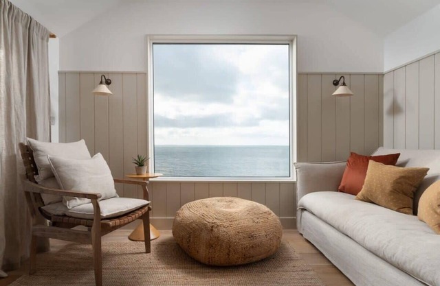 Cosy Beach House on the Seafront, Porthleven