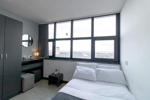 Cosy Budget Sunderland Studio with Great Views