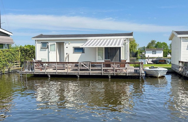 Chalet confortable avec embarcadère