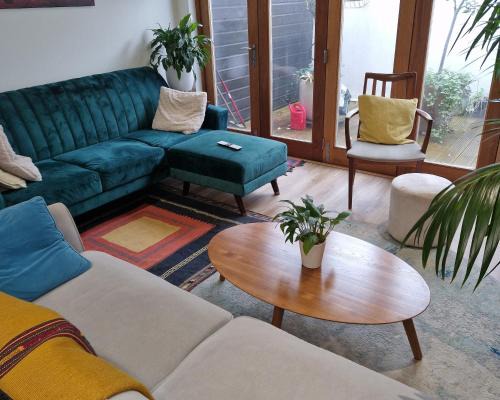 Cosy Cottage in Heart of Village