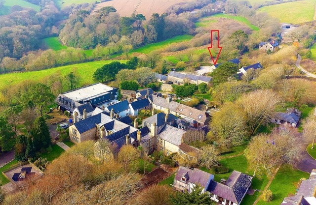Cosy cottage on small park with pool, bar, tennis