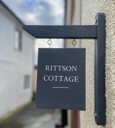 Cosy Cottage Stay Book & Unwind