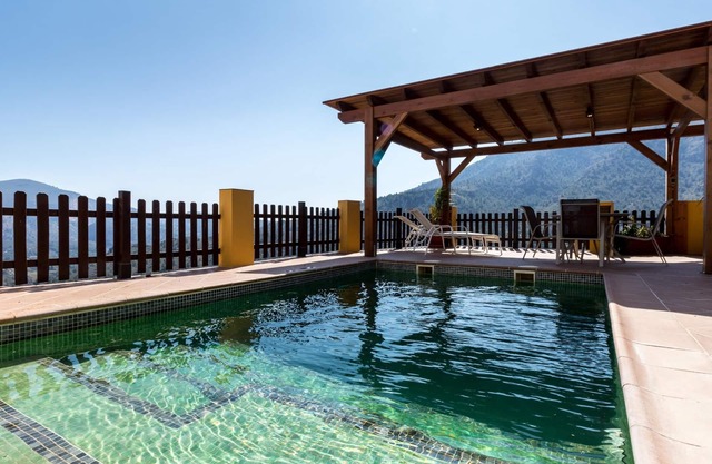 Ferme de charme, vue, piscine et wifi