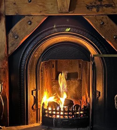 Cosy cottage with sea & mountain views Carnlough