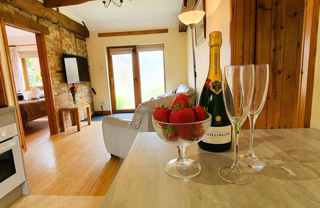 COSY Maison de vacances dans le Dorset avec bain à remous privé et piscine intérieure partagée, 4 personnes