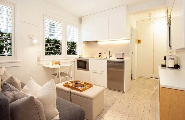 Appartement confortable dans un bâtiment Art déco à quelques minutes de la ville