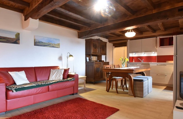 Maison de vacances cosy à Joncy avec vue sur la vallée