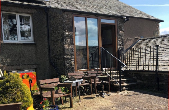 Près de Tebay, CA10 3TA. Conversion de ferme confortable.