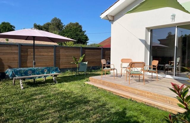 Cosy house in the heart of Le Porge with garden, close to amenities.