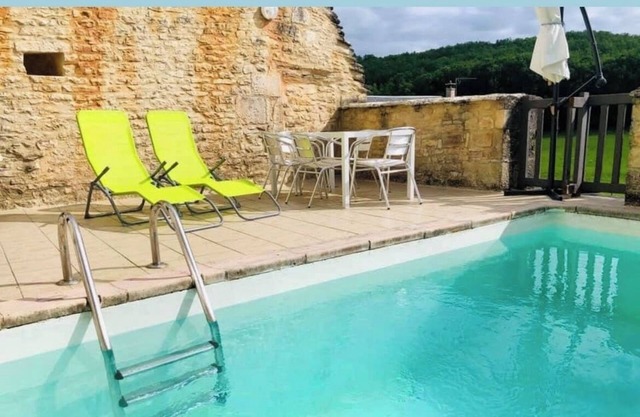 Maison cosy avec piscine en Vallée de La Dordogne