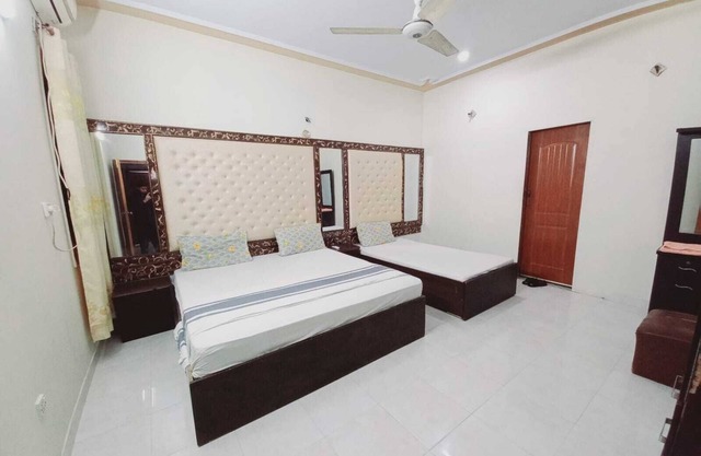 Cosy Inn Guest House Karachi