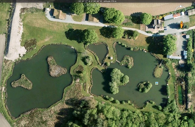 Log Cabin confortable dans le Shropshire rural avec vue sur les lacs de pêche
