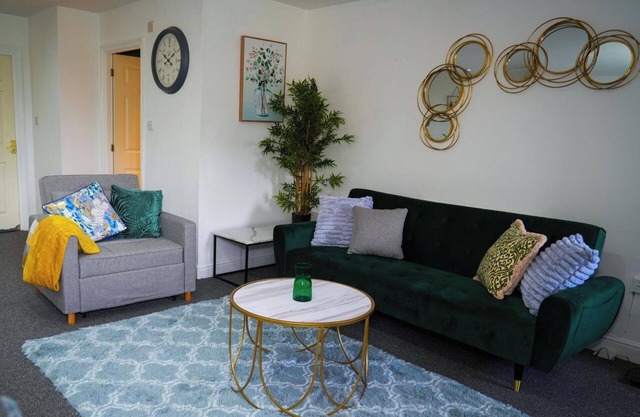 Cosy Luxury Apartment in Milton Keynes