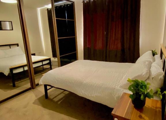 Cosy Private Room with WiFi and all Streaming Platforms