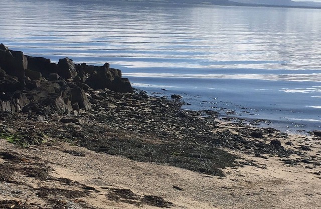 Nouveau: Cozy Seaside 2 bed Apt Center Moville, Close beach WiFi haut débit, Netflix