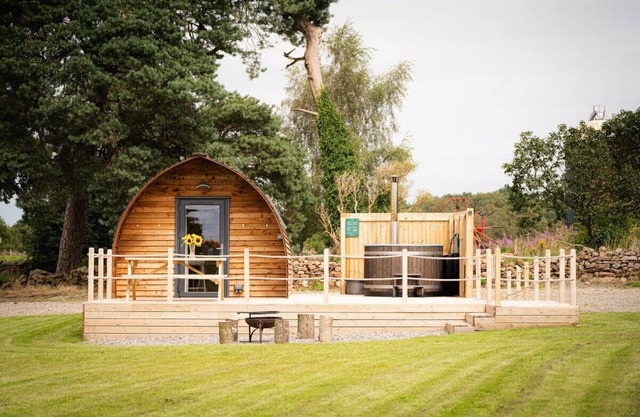 Large-Optional Hot Tub-Cabine-Douche