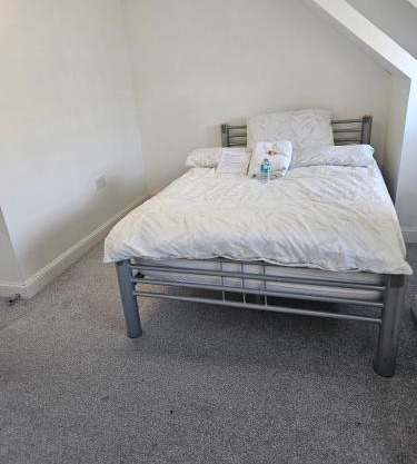 Cosy stylish Double bedroom in central Dartford