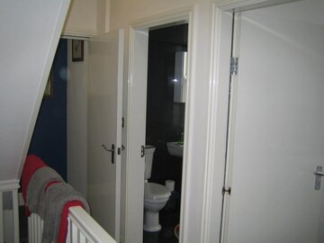 Cosy Townhouse in Waterloo, Liverpool Sleeps 5