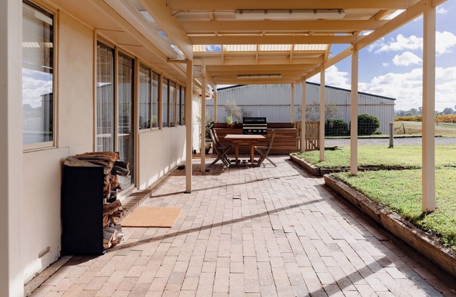 Cosy vineyard cottage overlooking the vines in McLaren Flat, Fleurieu Peninsular