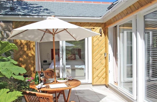 Cot Valley Cottage