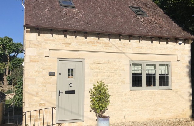 Cotswold Lodge-Prestige-Appartement-Vue sur Jardin-Douche