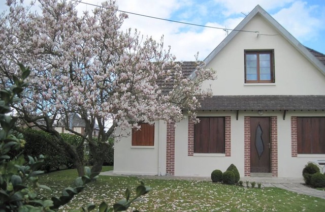 Maison 'Le Clos D'aval Le Paulownia' avec terrasse privée, jardin privé et Wi-Fi