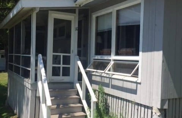 Cottage 10--Piping Rock Resort