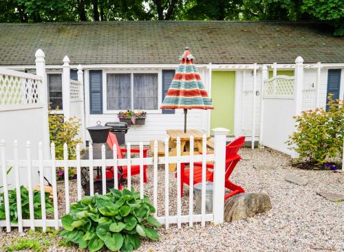 Cottage 3 - Pet Friendly - 1 Bedroom/1 Bath