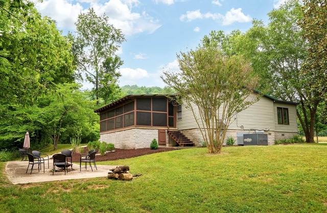 Cottage at the Creek - 4 Bedrooms