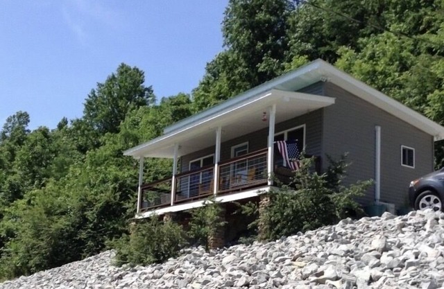 Cottage by the creek, beautiful Mountain View, perfect getaway!!!