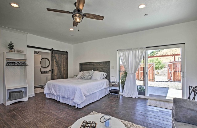 NOUVEAU! Hip Studio w / Hot Tub + Patio par le lac Nacimiento