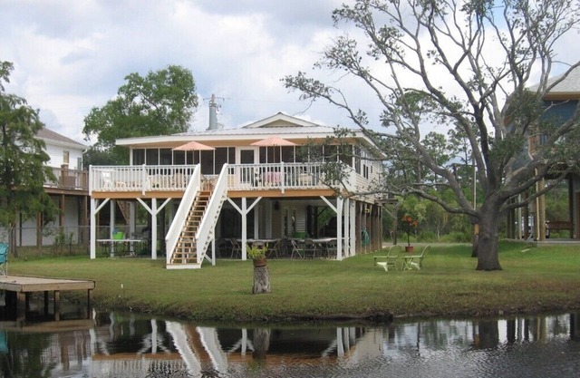 Cottage Charm - Cadre paisible - Belle Vue Bayou & Retreat!